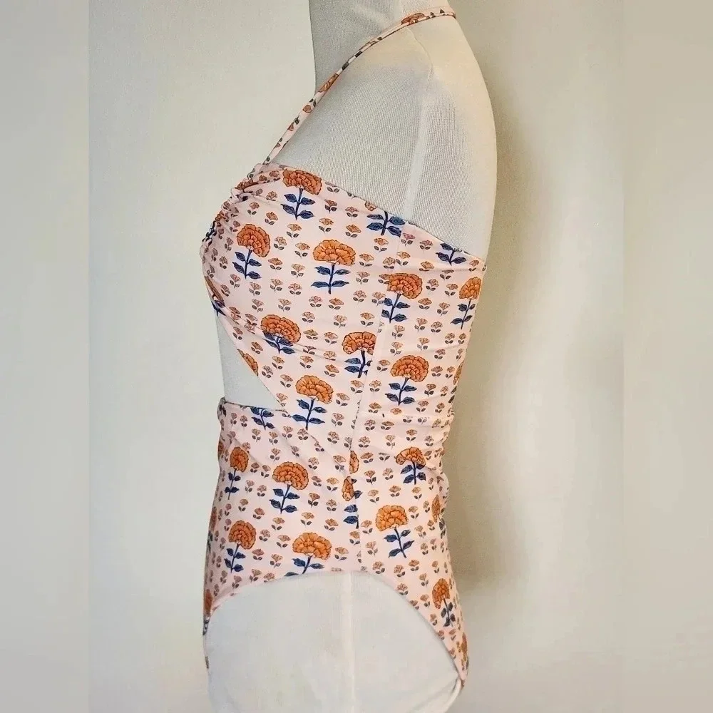 NWT || CITRINE || Carson bathing suit/sarong set.
